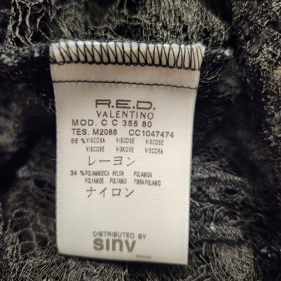 VALENTINO R.E.D BLACK FLORAL LACE LONG SLEEVE HIGH NECK BACK BUTTON BLOUSE M 42. - Picture 16 of 17